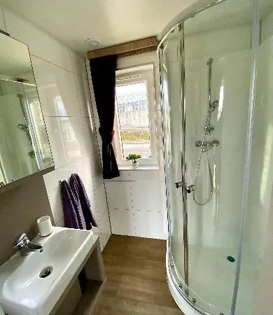 Tinyhaushotel بيت للعطل